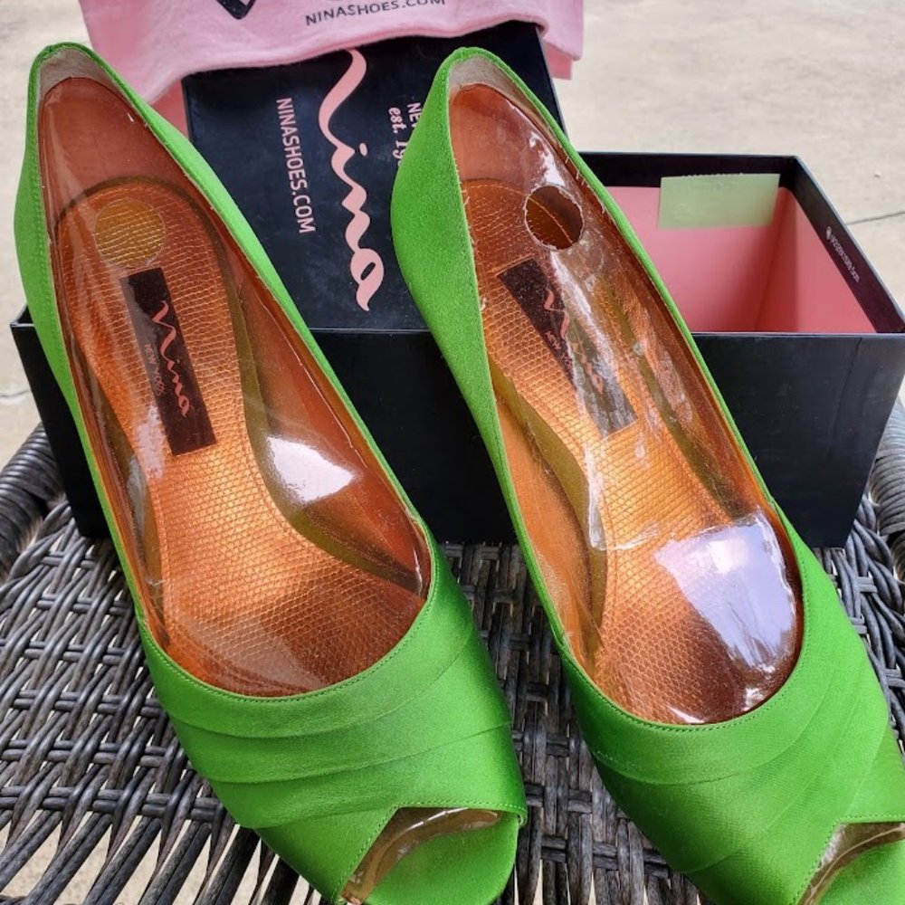NINA Green Apple Silk Peeptoe Sz8